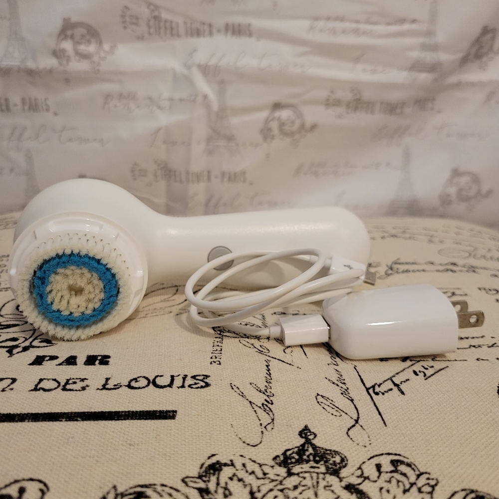 Clarisonic Mia Prima face scrubber